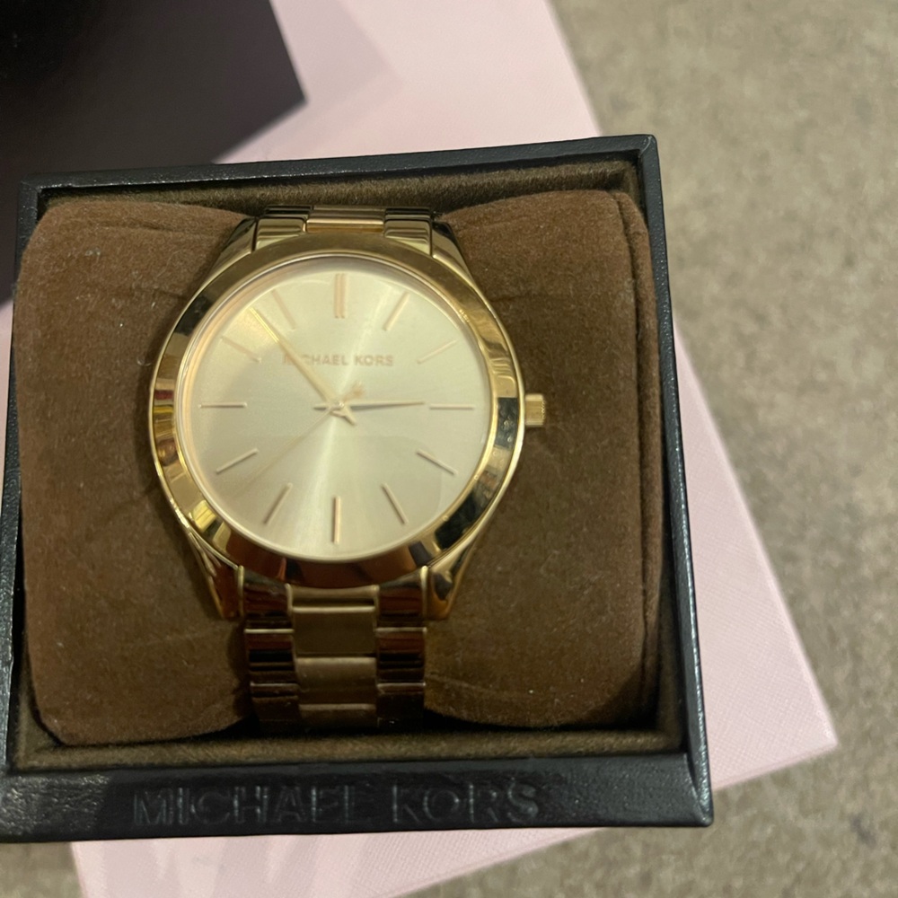 Mk watch